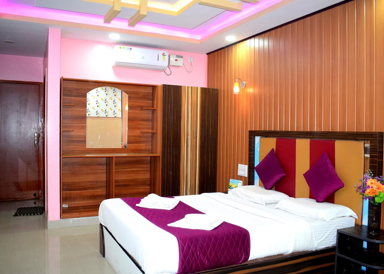 Hotel Kaveri Palace Májszúr Kültér fotó
