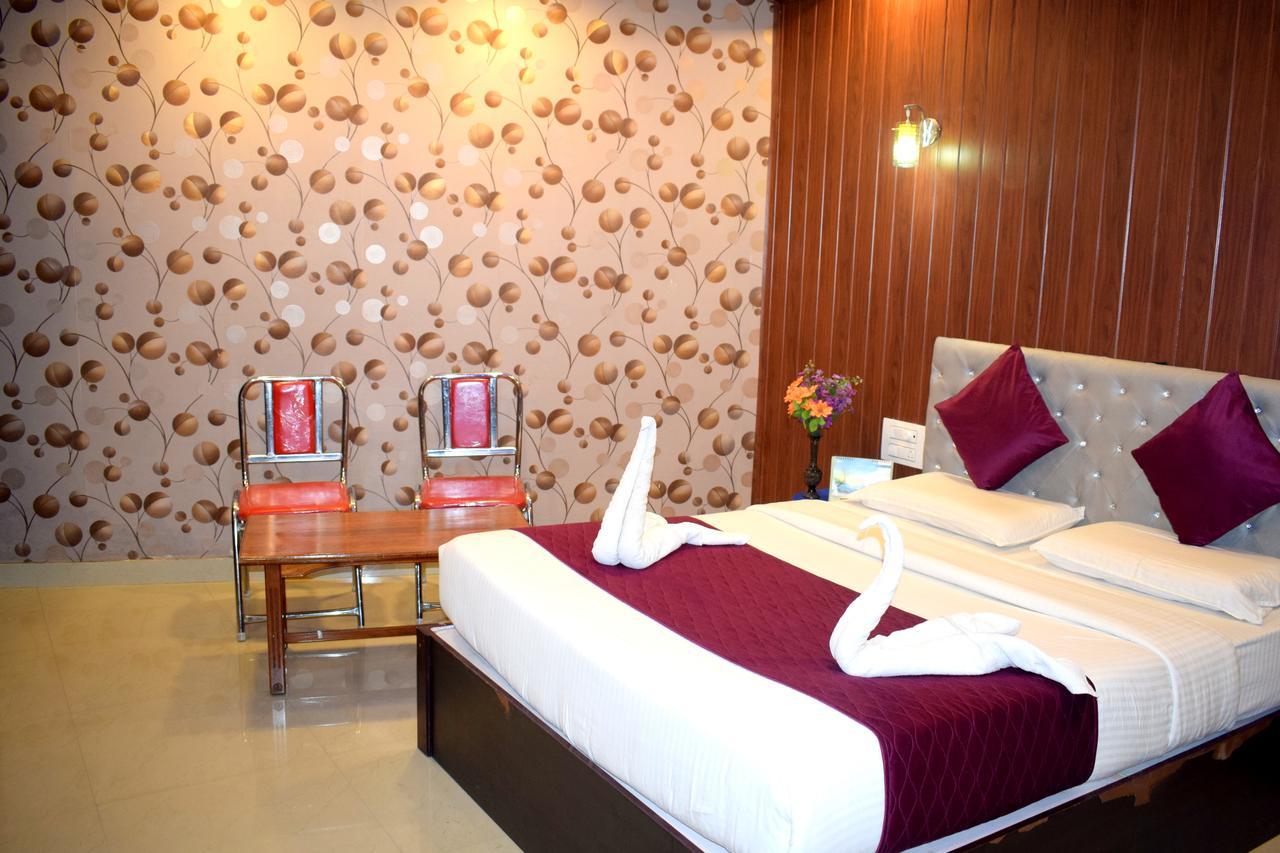 Hotel Kaveri Palace Májszúr Kültér fotó