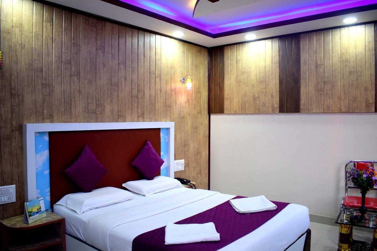 Hotel Kaveri Palace Májszúr Kültér fotó
