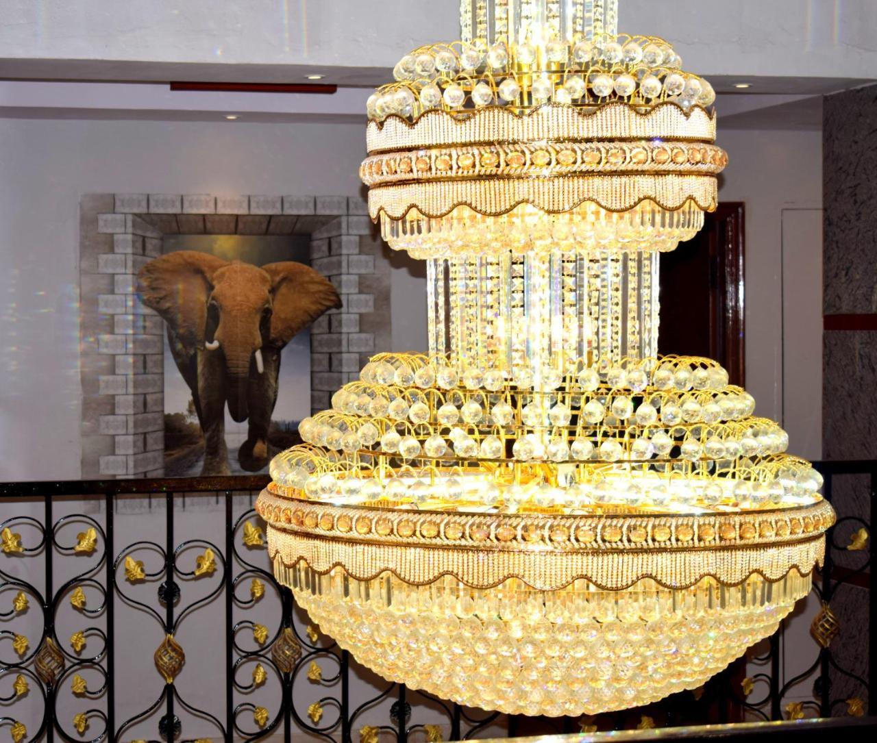 Hotel Kaveri Palace Májszúr Kültér fotó